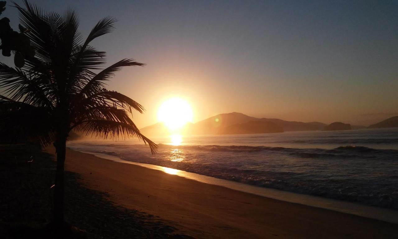 Chale No Condominio Verde Mar Na Praia Da Cocanha Caraguatatuba Esterno foto